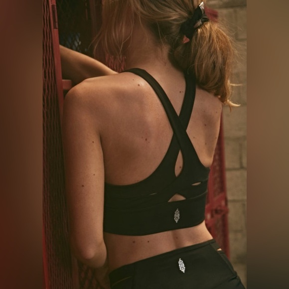 NWT FREE PEOPLE  In Your Corner Bra In Black Size Small - Picture 1 of 4